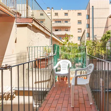 Guesthost - Corso 264 페자로